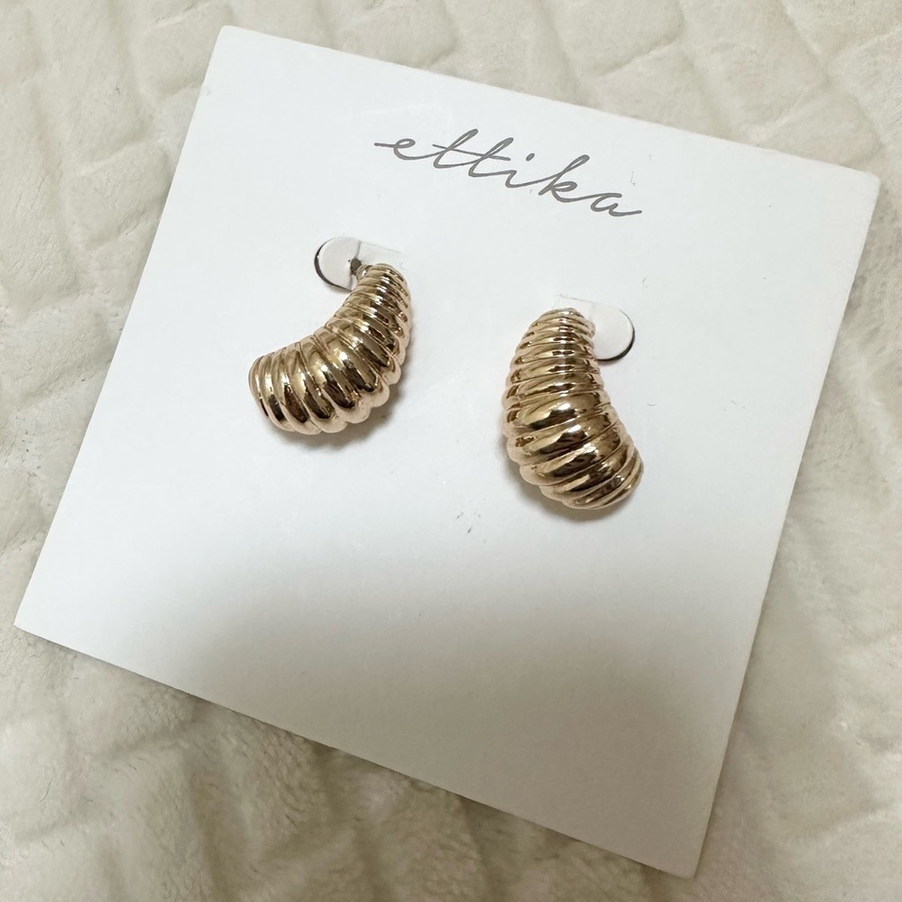 Ettika Gold tone Curved Earring Ridged Domed Crescent
